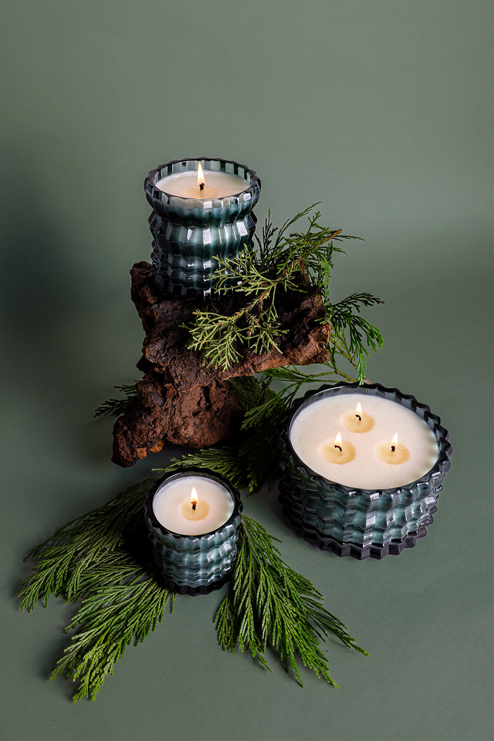 NOËL | 22oz Non-Toxic Candle in Textured Glass Vessel