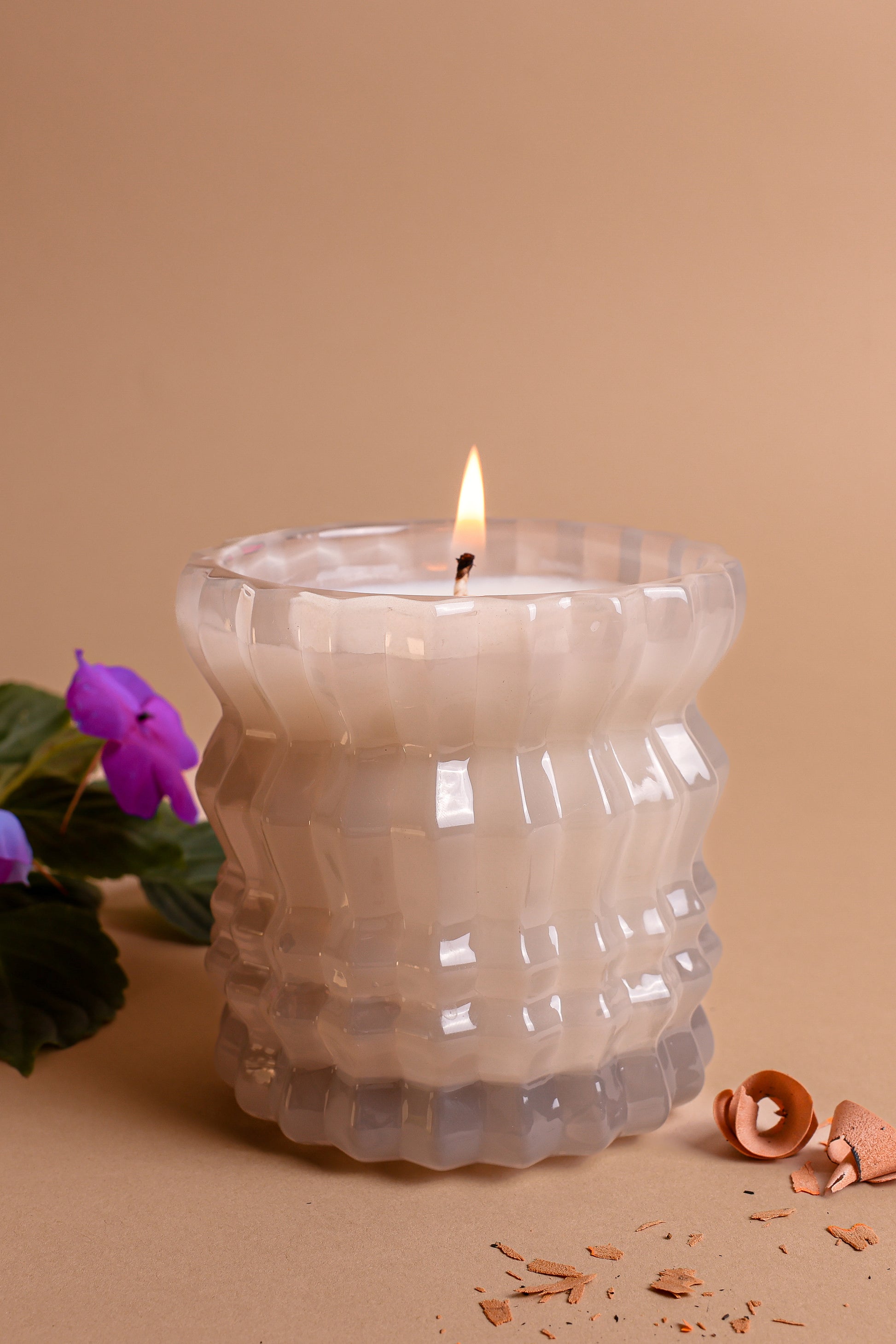 ELLORI  Non-Toxic Candle in Textured Glass Vessel – Auden Lueur